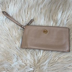 Michael Kors wristlet